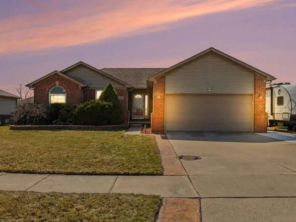 31096 Quail Run Dr, Chesterfield, MI 48047