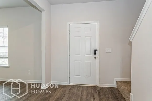1270 Fendt Dr — Photo 4