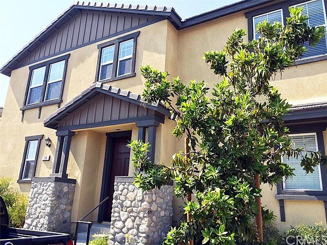 1st image of 729 Huron Dr