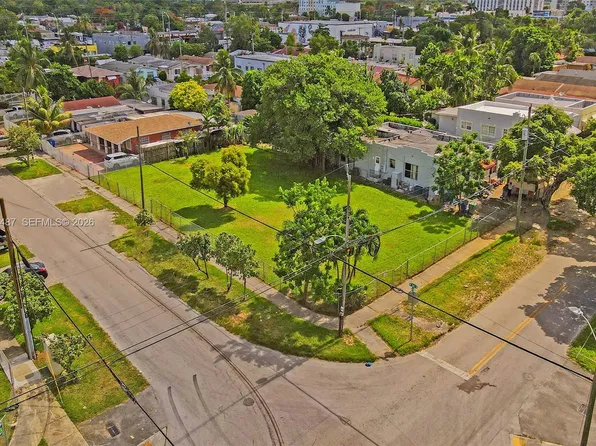 2397 NW 34th St, Miami, FL 33142