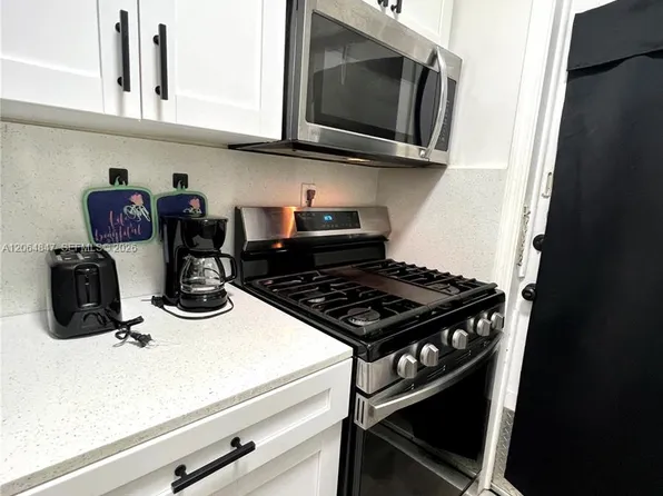 8132 Harding Ave, Miami Beach, FL