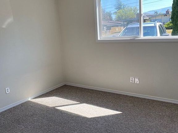 4th image of 325 N 21st St APT 3