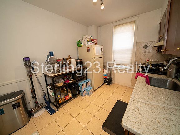 4th image of 24-11 29th St #1D