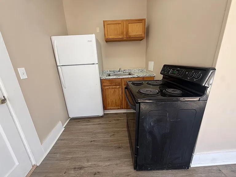 42 Franklin St #F — Photo 5