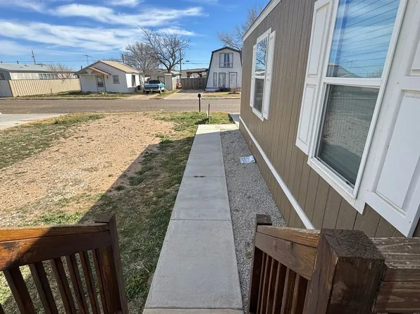 306 3rd St, Wolfforth, TX 79382