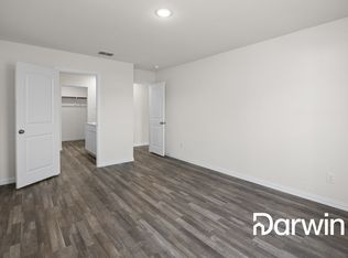 462 Admiral Dr, Mabank, TX 75156