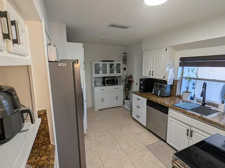 11640 NW 32nd Mnr #0 — Photo 18