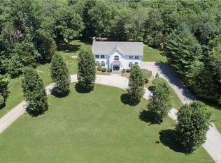 10 Fox Run, Wilton, CT 06897