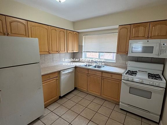 5th image of 1528 N Harlem Ave APT 3E