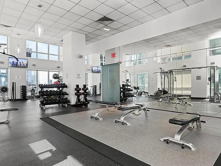 350 W 42nd St #17K — Photo 14