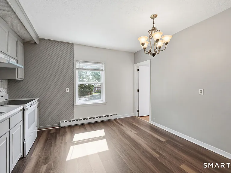 23 Alden St — Photo 14