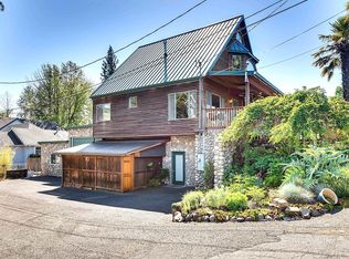 8 N Bridgeton Rd, Portland, OR 97217