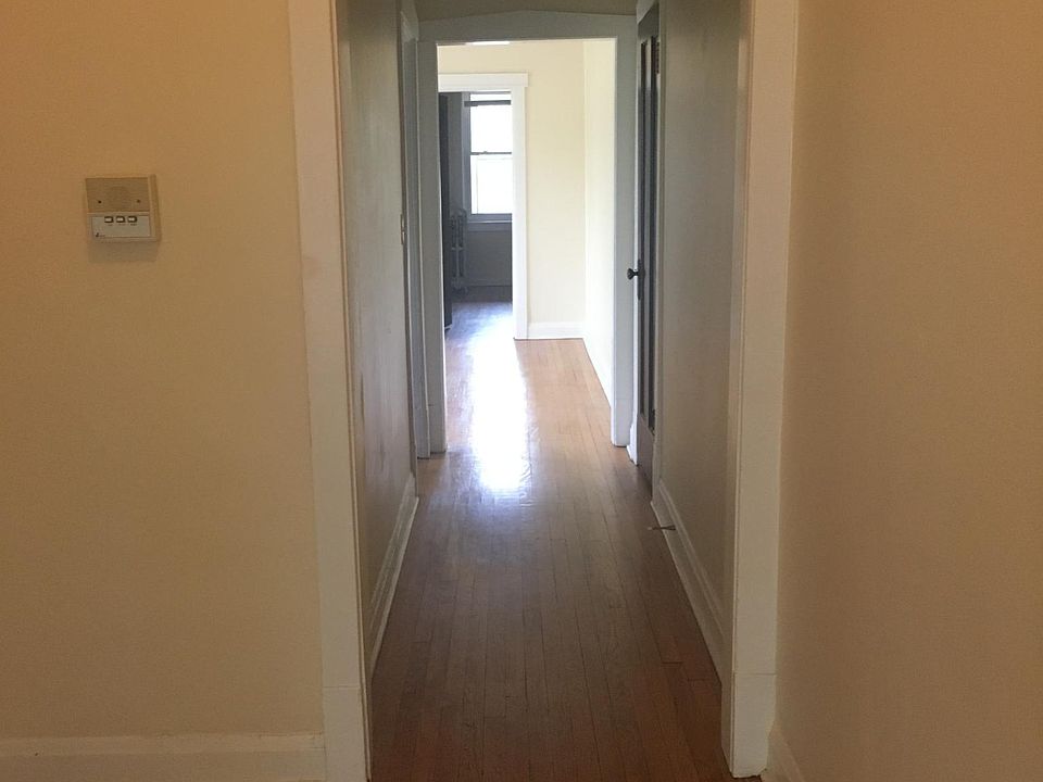 1st image of 3926 N Monticello Ave #3