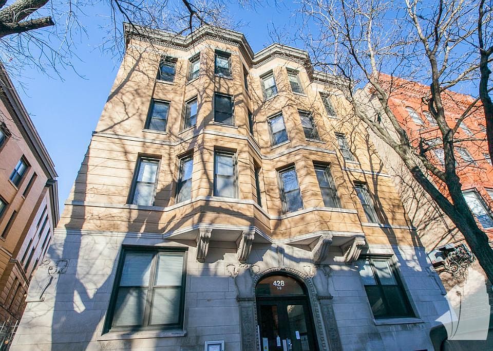 1st image of 428 W Belden Ave #02A