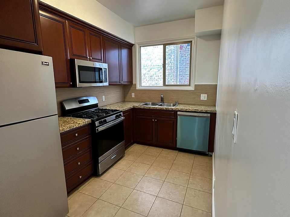 1st image of 5523 W 6th St #5523