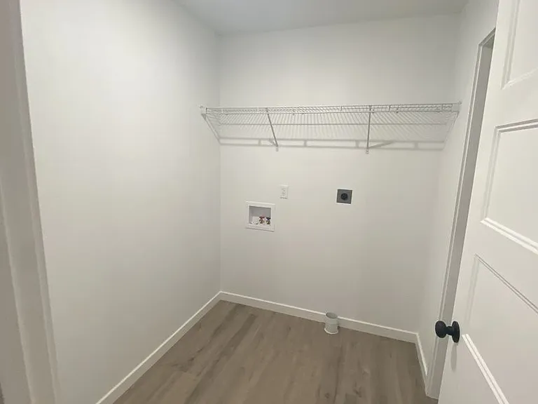 433 E Logan St — Photo 9