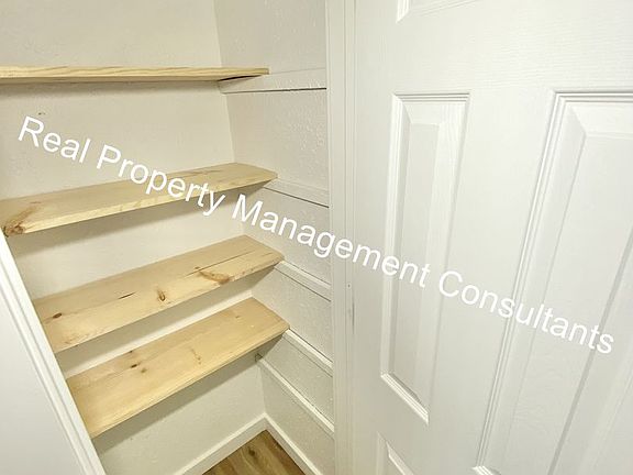 4th image of 2203 Twin Oaks Dr #67