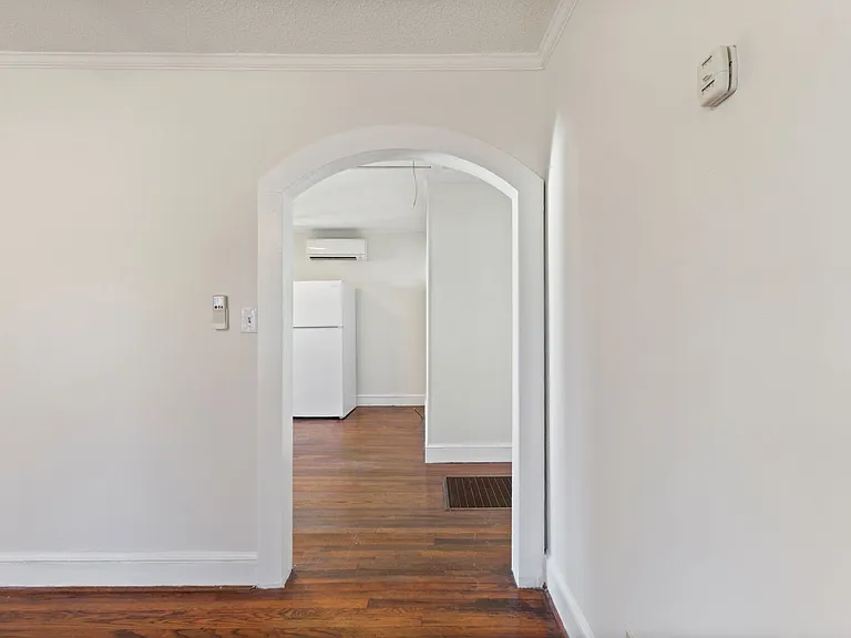 537 Huston St — Photo 7
