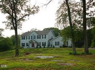 46 Chelsea Cir, Bethany, CT 06524