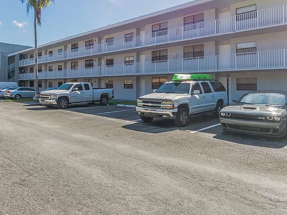 5th image of 5060 SW 64th Ave APT 106