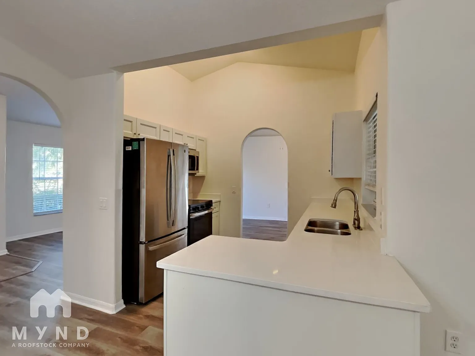 3 bed, 2.0 bath, 1479 sqft, $2,175 — Photo 4