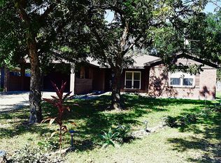 9022 Lazy River Ln, Houston, TX 77088