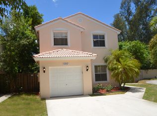 6362 Seagrape Cir, Pompano Beach, FL 33063