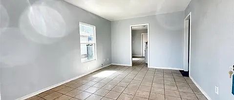 3rd image of 2125 Grayson Ave