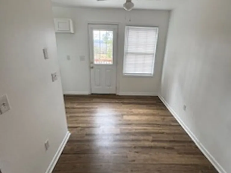 700 Skyline Cir — Photo 11