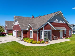 Mequon Trail Townhomes, Mequon, WI 53092