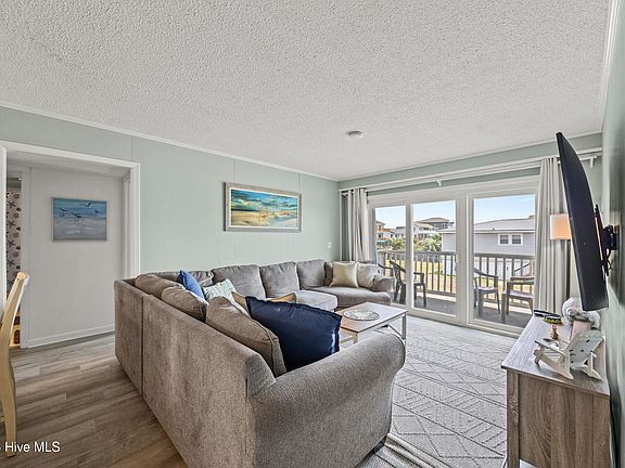 5th image of 298 Ocean Boulevard W # 201