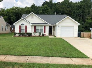 11025 Olde English Dr, Charlotte, NC 28216