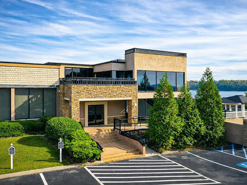 Leasing Office