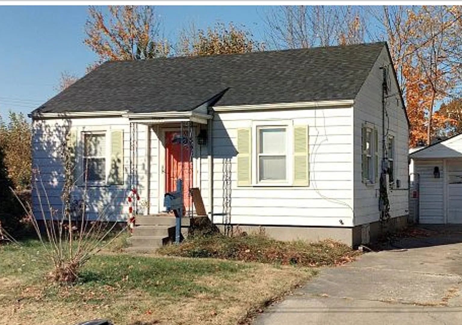 Great 2BR house with garage! — Photo 1
