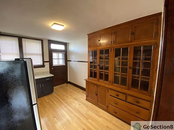 2nd image of 2507 N Lockwood Ave #2