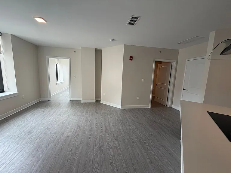 65 W Broad St — Photo 86