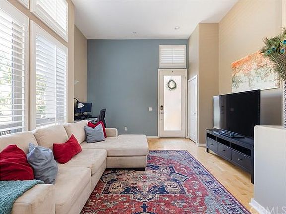 4th image of 5405 W 149th Pl Unit 12