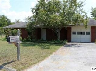 1271 Tulip Cir, Sevierville, TN 37862