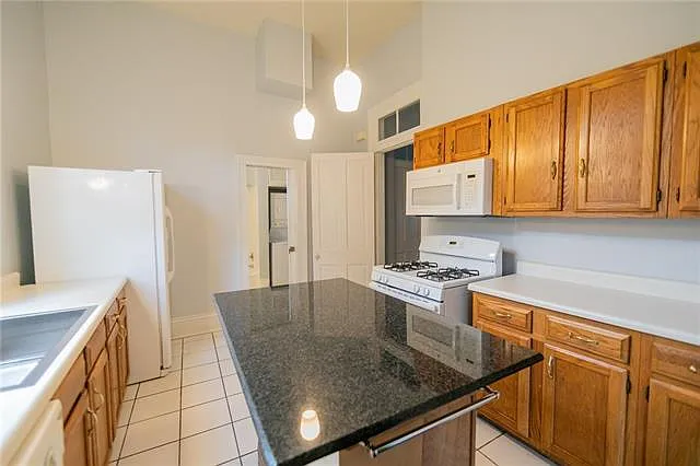 727 Saint Roch Ave — Photo 5