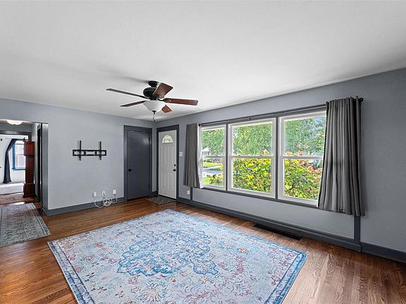 4th image of 155 Saint Madeleine Ln