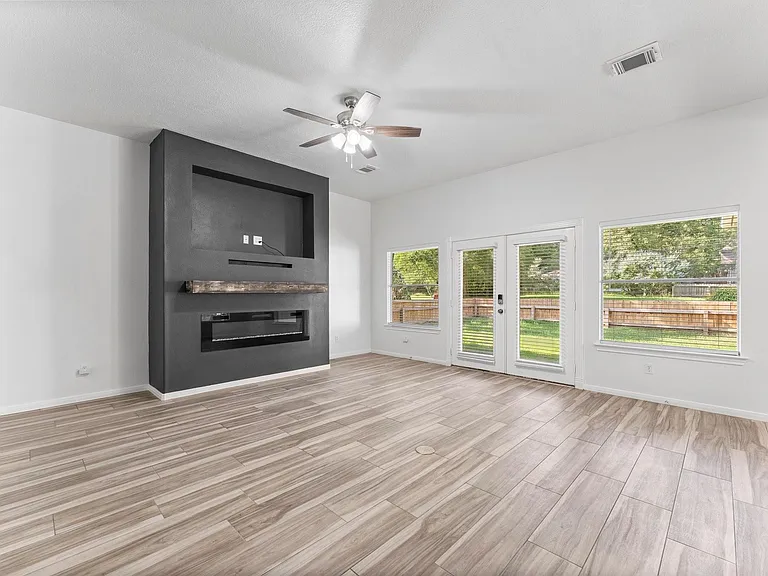 2333 Stableridge Dr — Photo 5
