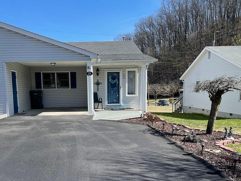 1st image of 125 Aspen Cir #125