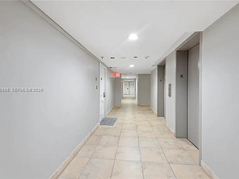 1621 Collins Avenue Cu #908 — Photo 22