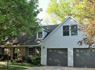 472 Amhurst Rd, Valparaiso, IN 46385