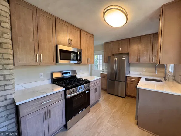 4737 Dominick Dr, Minnetonka, MN 55343
