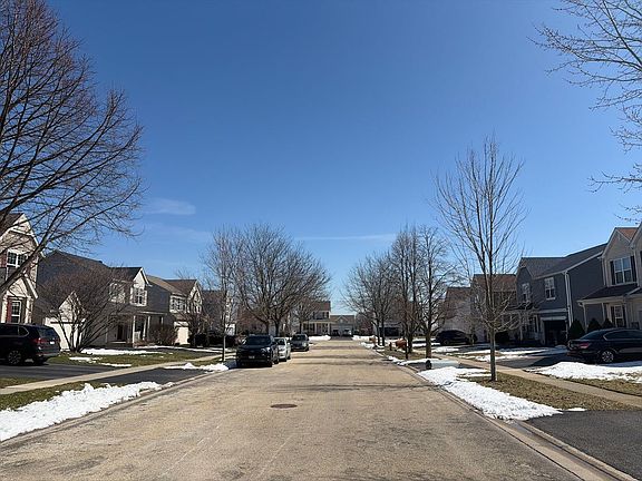 4th image of 189 E Clover Ave