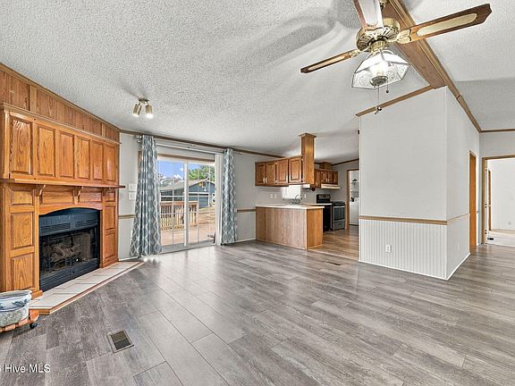 5th image of 208 Easy Street