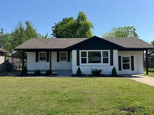 1522 Oxford Way Photo 1