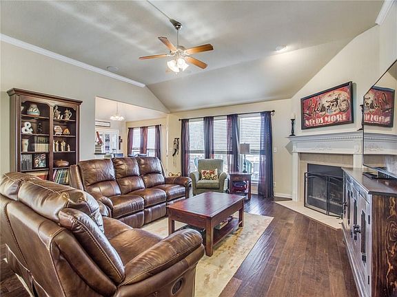 2nd image of 508 Westgate Dr