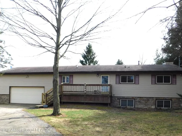 6149 Ferris Rd, Eaton Rapids, MI 48827
